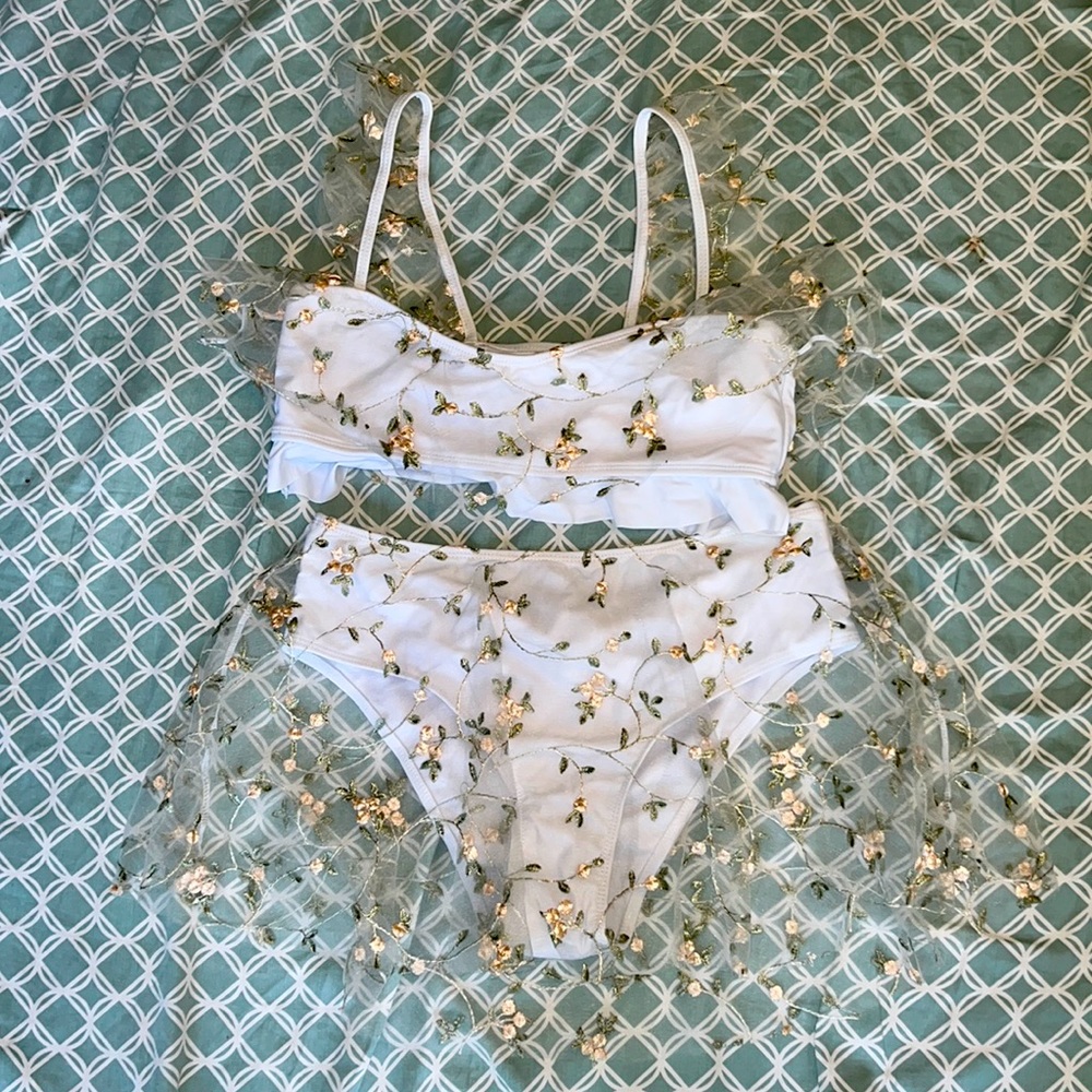 White ruffle 2 piece bikini size large